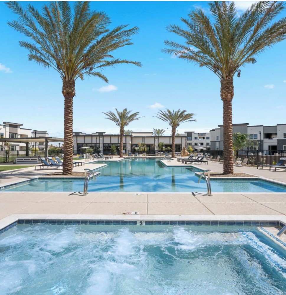 Landing Casa Grande — 4-Star Luxury Hotel in Casa Grande, United States