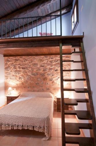 Apartamentos Cine Capicol — 4-Star Luxury Hotel in Albarracin, Spain