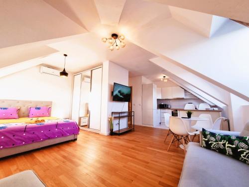 Bucharest Central E Apartment — 4-Star Luxury Hotel in Bucharest, Romania
