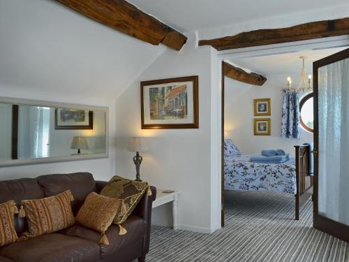 The Beehive - last minute hotel in Betley