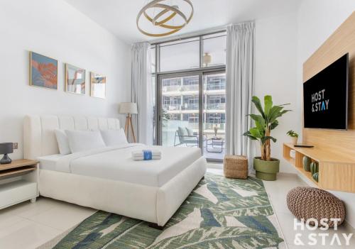 Studio in Loreto 1A DAMAC Hills Host & Stay — 4-Star Luxury Hotel in Dubai, United Arab Emirates