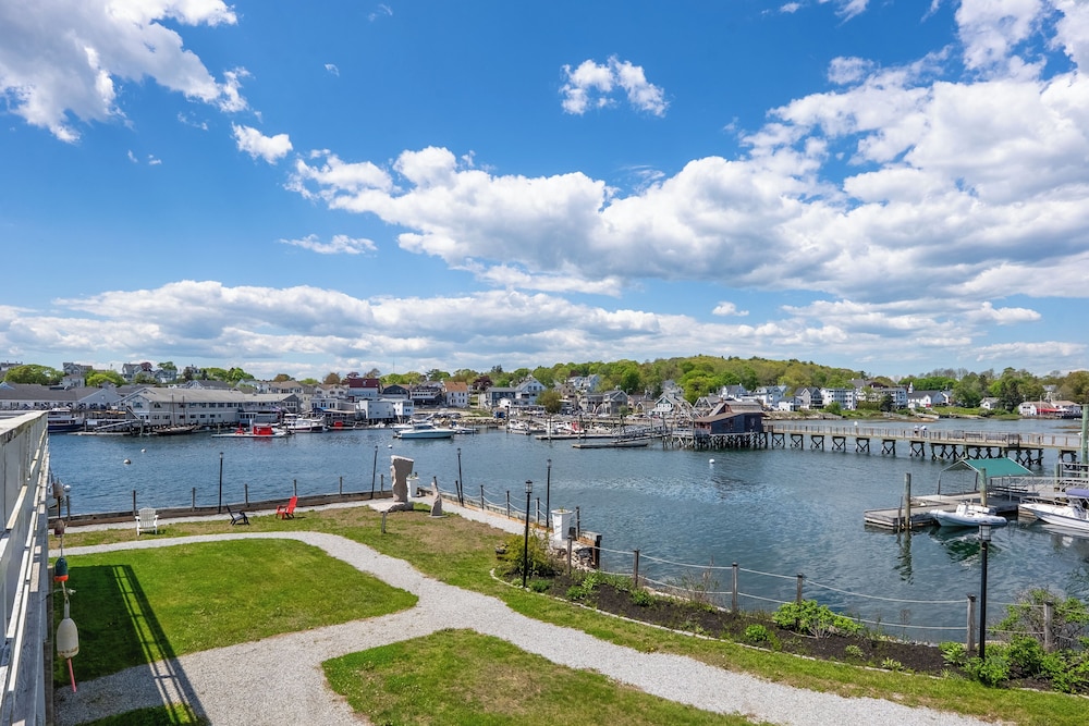Boothbay Harbor Inn - photo 49