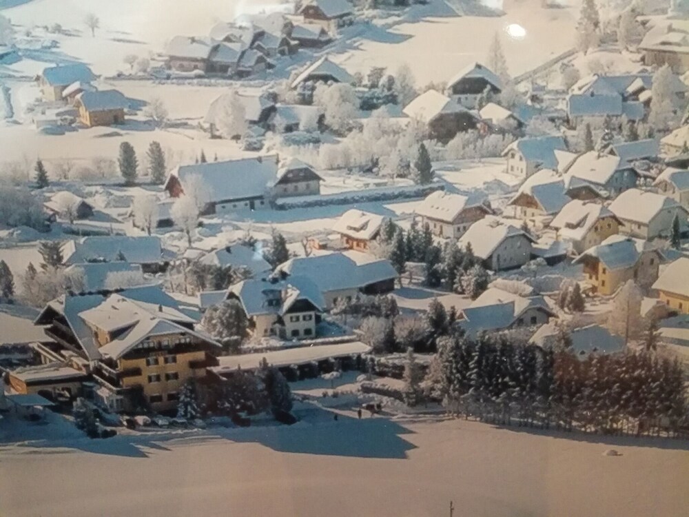 Wolfgangchalet C — 4-Star Luxury Hotel in Mauterndorf, Austria