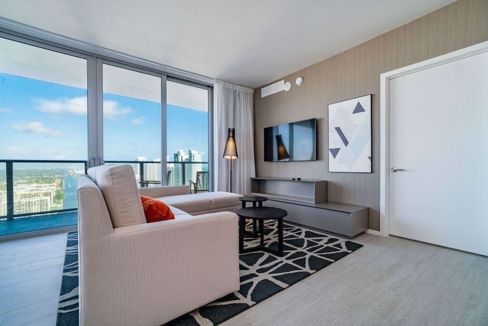 Hyde Beach House Luxury Condo resort 2 Bedroom Condo by RedAwning - photo 18