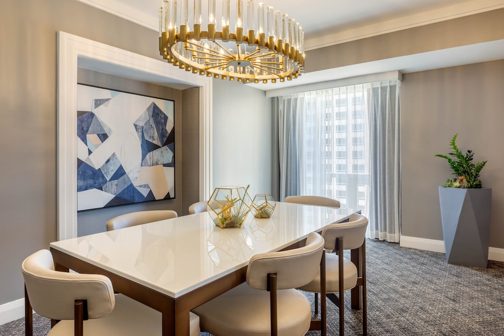 Omni Los Angeles Hotel at California Plaza - photo 6