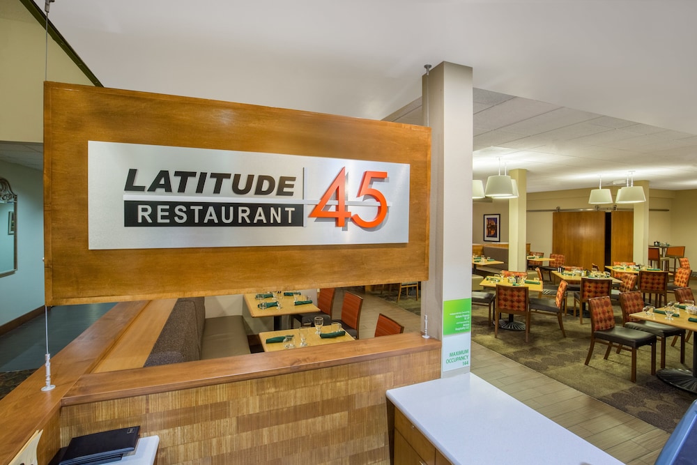 Holiday Inn Airport Portland by IHG - photo 21