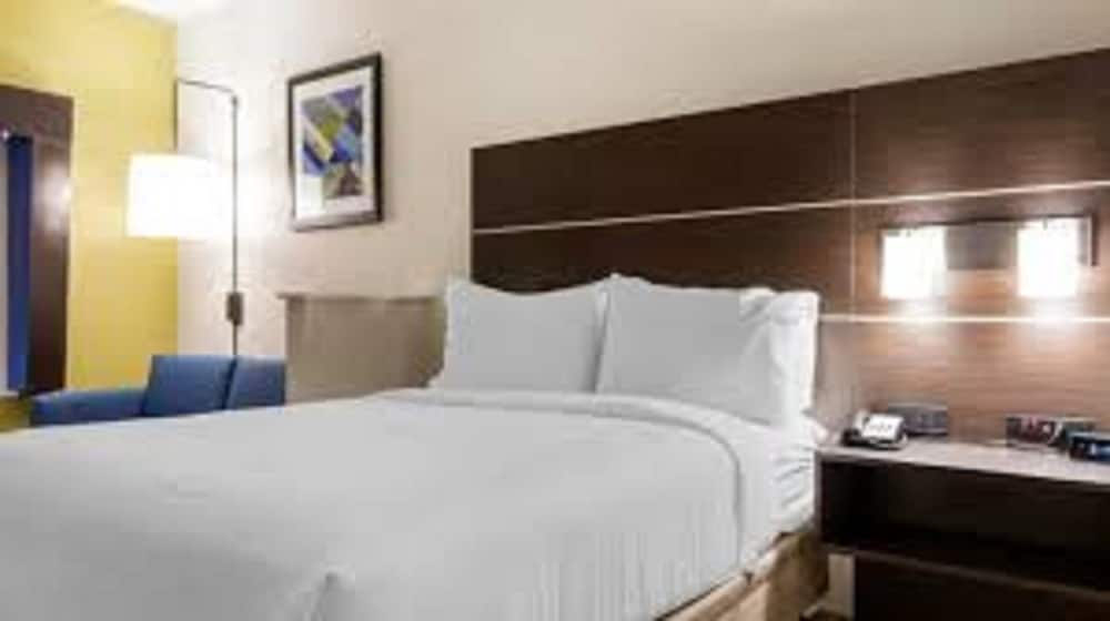 Holiday Inn Express McComb by IHG - photo 13