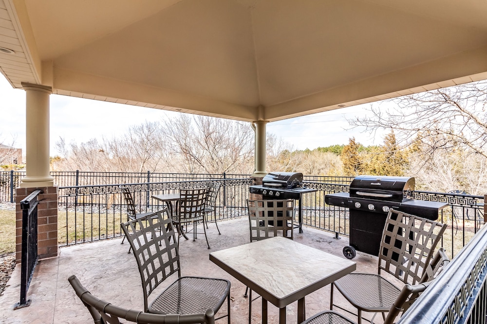 Candlewood Suites Lincoln by IHG - photo 26