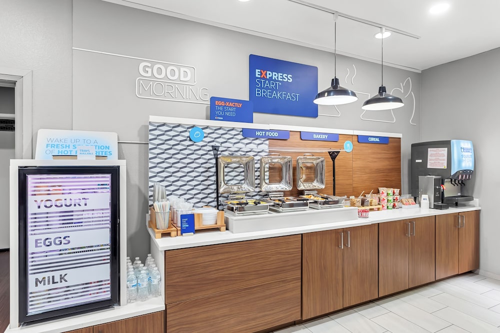 Holiday Inn Express Hotel & Suites Cross Lanes by IHG - photo 20