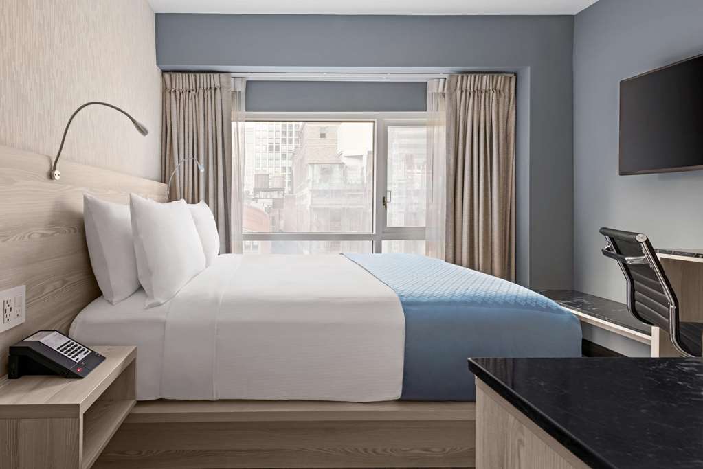 Wingate by Wyndham New York Midtown South 5th Ave - photo 17