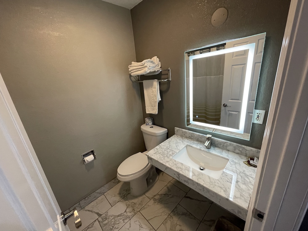 Villa Court Inn Oroville - photo 7