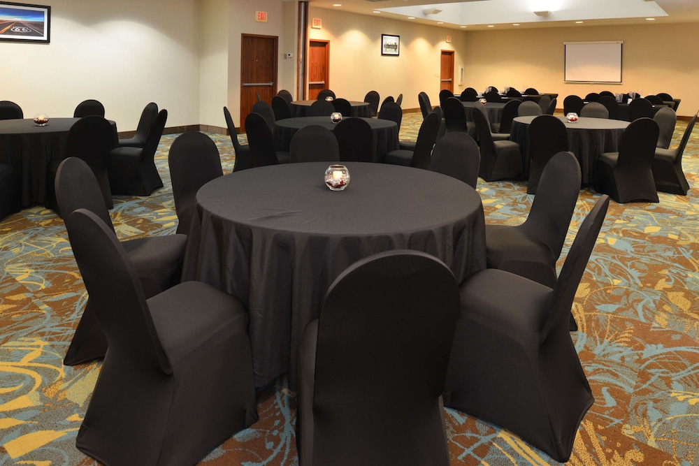 Hampton Inn Tulsa Sand Springs - photo 50