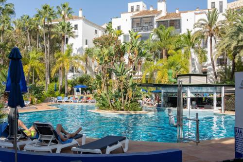 SF Marbella Luxury Beach Apartment Jardines de las Golondrinas — 4-Star Luxury Hotel in Marbella, Spain