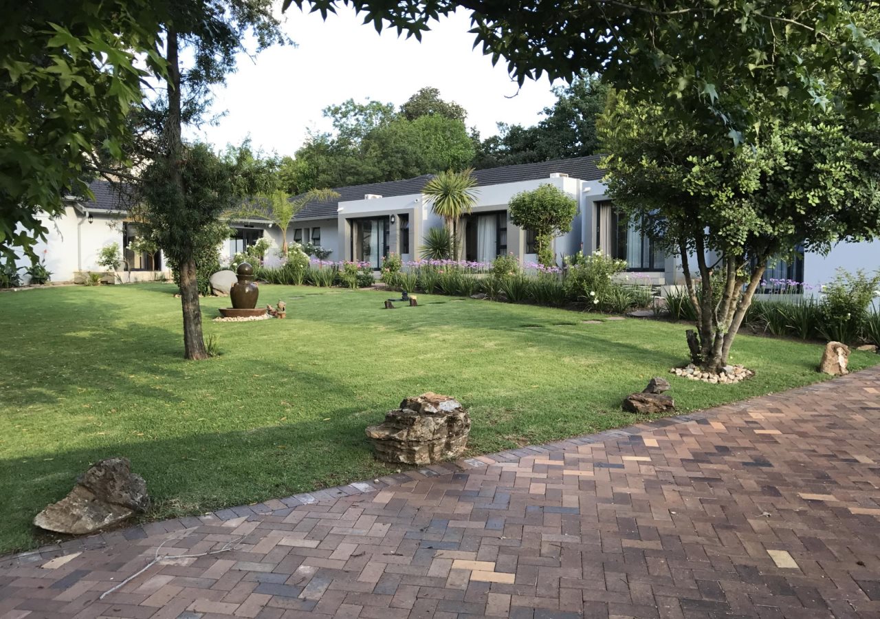 6 on Morris Guest Lodge — 4-Star Luxury Hotel in Johannesburg, South Africa