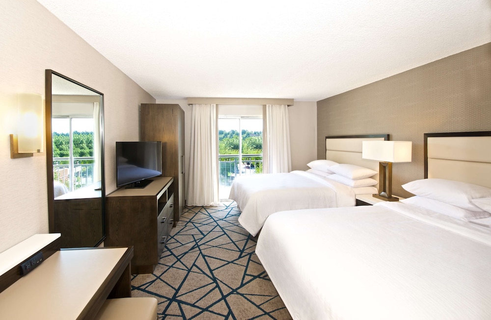 Embassy Suites by Hilton Seattle Bellevue - photo 24
