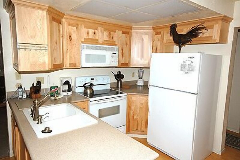 2263 Colorado Avenue by RedAwning - photo 6