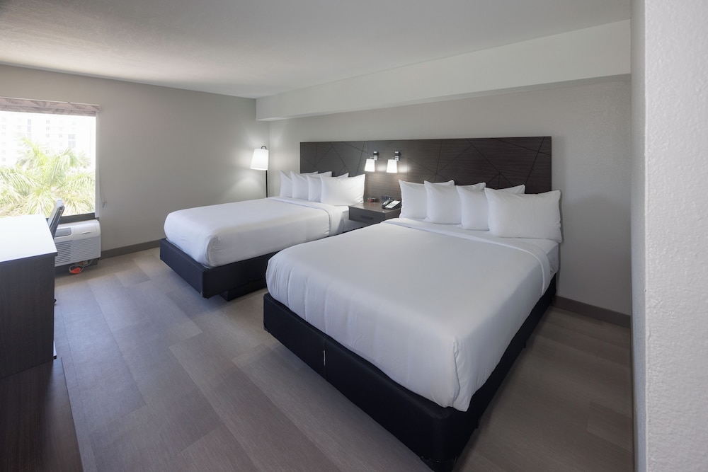 B&B Hotel Miami Airport - photo 24