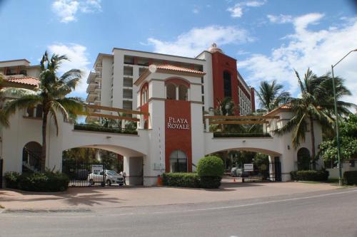 2 Bed 2 Bath plus one den at Playa Royale Condo 3508 Free WIFI — 4-Star Luxury Hotel in Nuevo Vallarta, Mexico