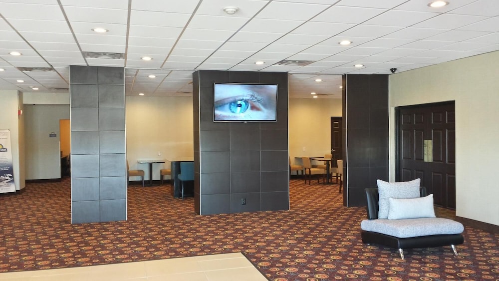 Days Inn by Wyndham Henryetta - photo 2