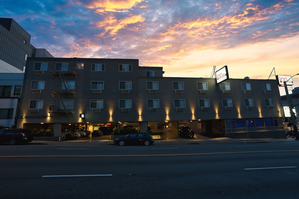 Inn on Broadway - photo 26