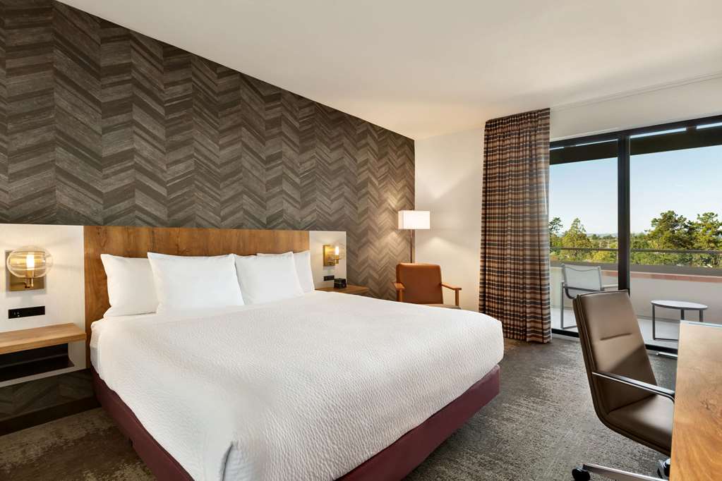 La Quinta Inn & Suites Santa Rosa Sonoma - photo 22