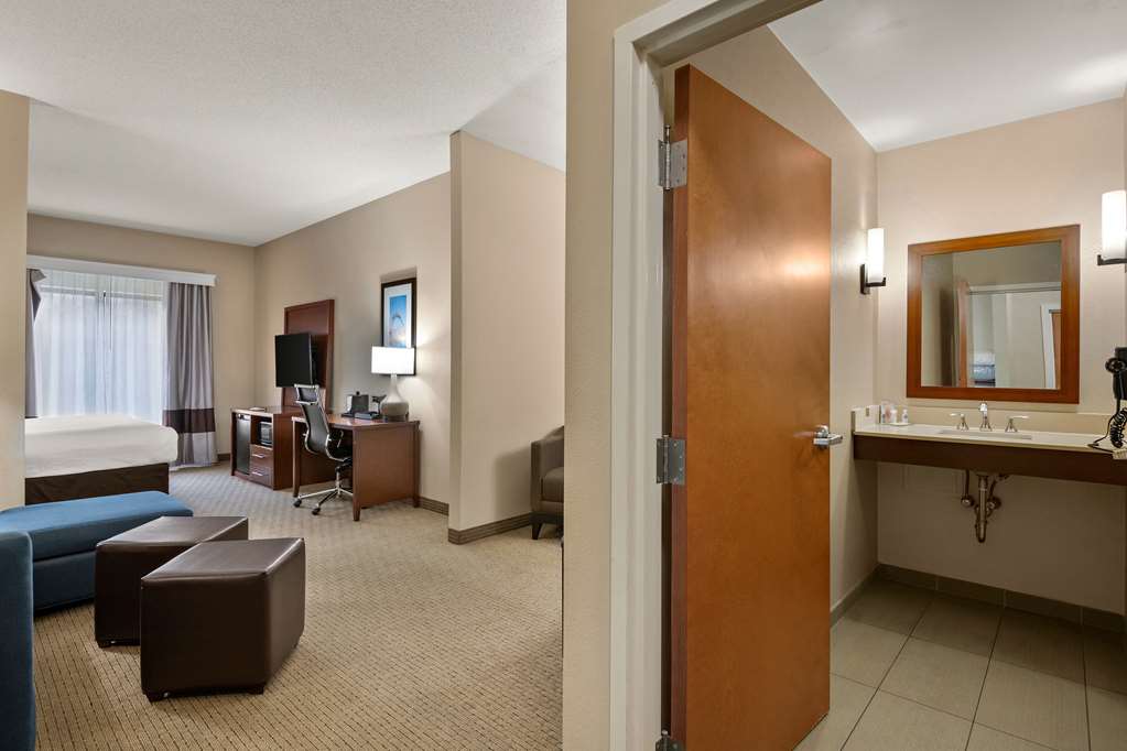 Comfort Suites Hummelstown Hershey - photo 4