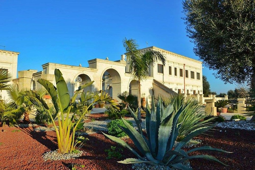 Agriturismo I Pozzetti — 4-Star Luxury Hotel in Fasano, Italy