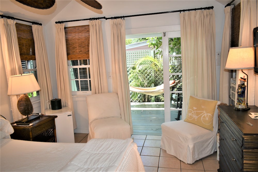 Simonton Court Historic Inn & Cottages - photo 14