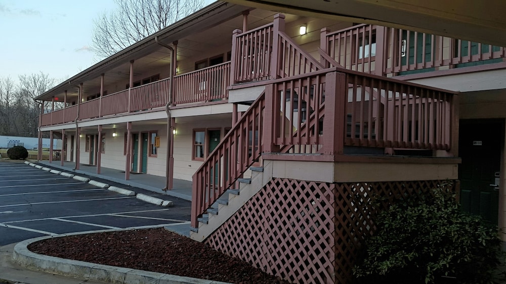 Mountain Valley Inn Dillard - photo 40