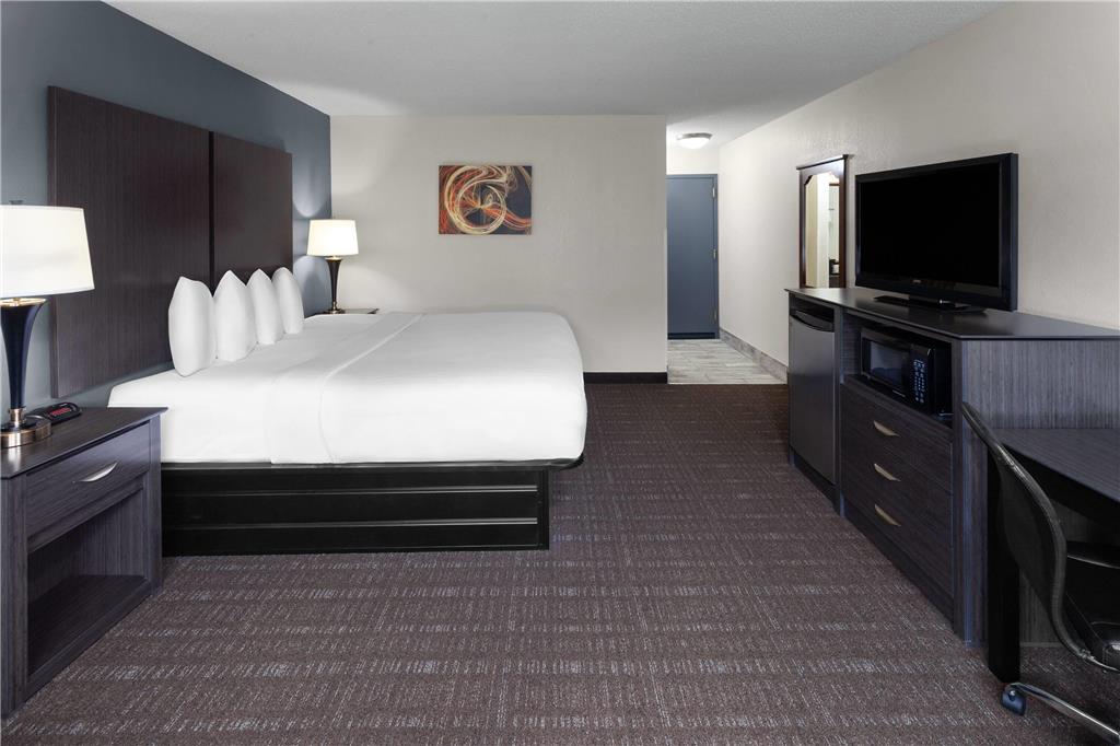 Baymont by Wyndham Chester IL - photo 27