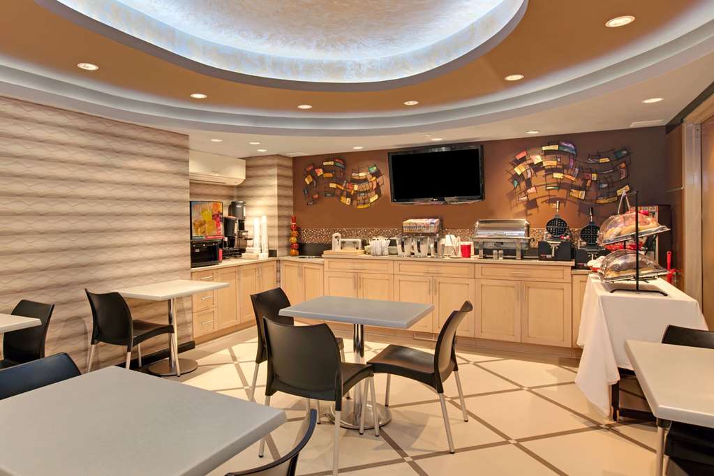 Ramada by Wyndham Bronx - photo 27