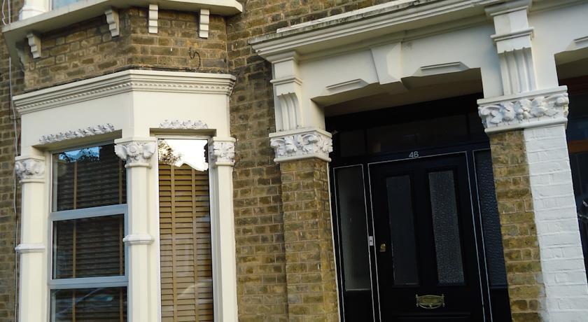 Leslie Road Accommodation - carbon neutral hotel in London