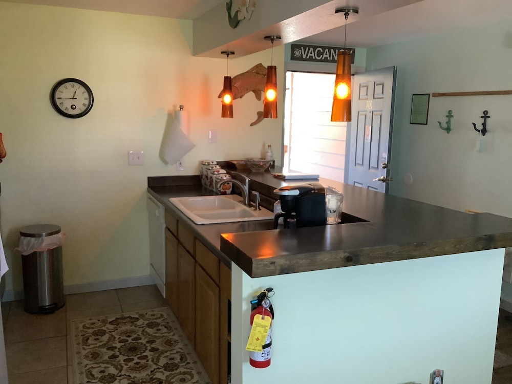 South Jetty Inn - photo 107