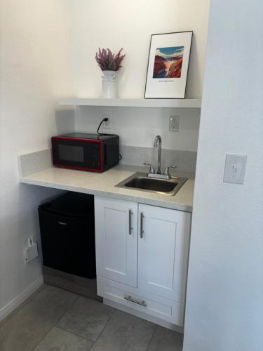 Boulder City Inn