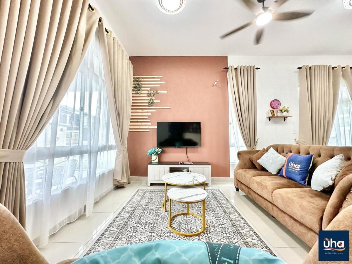 Taman Impian Emas By UHA — 5-Star Luxury Hotel in Johor Bahru, Malaysia