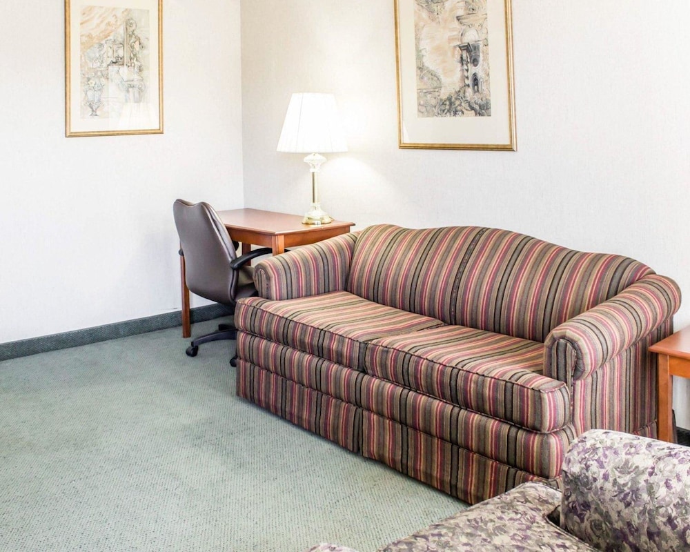 Dayspring Extended Stay - photo 14