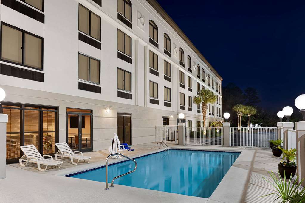 Wingate by Wyndham Wilmington - photo 10