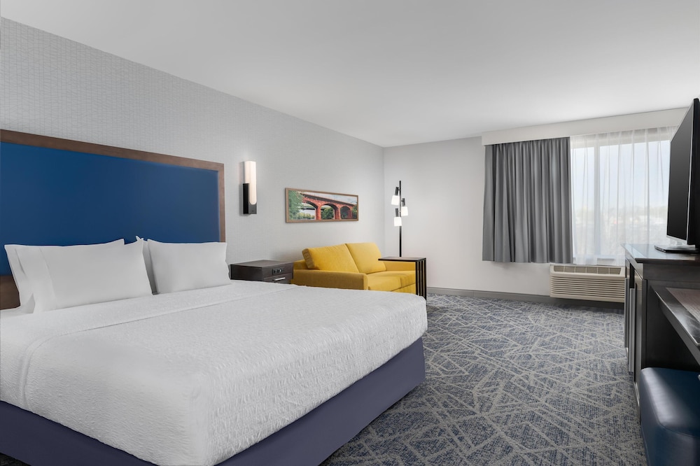 Hampton Inn Pawtucket - photo 8