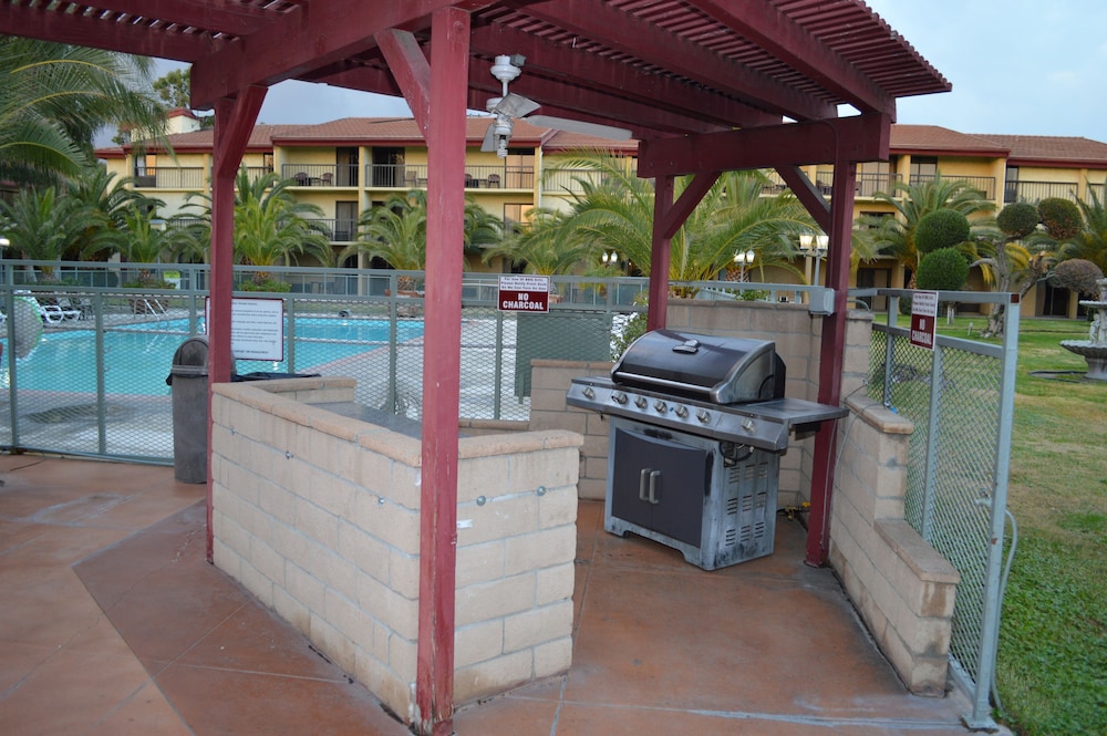 Ontario Airport Inn - photo 16