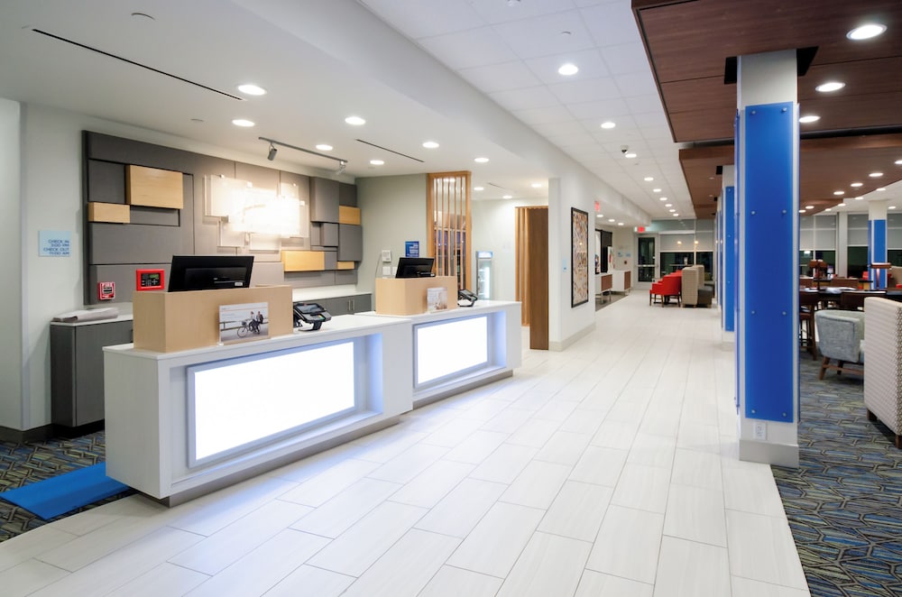 Holiday Inn Express & Suites Taylor by IHG - photo 33