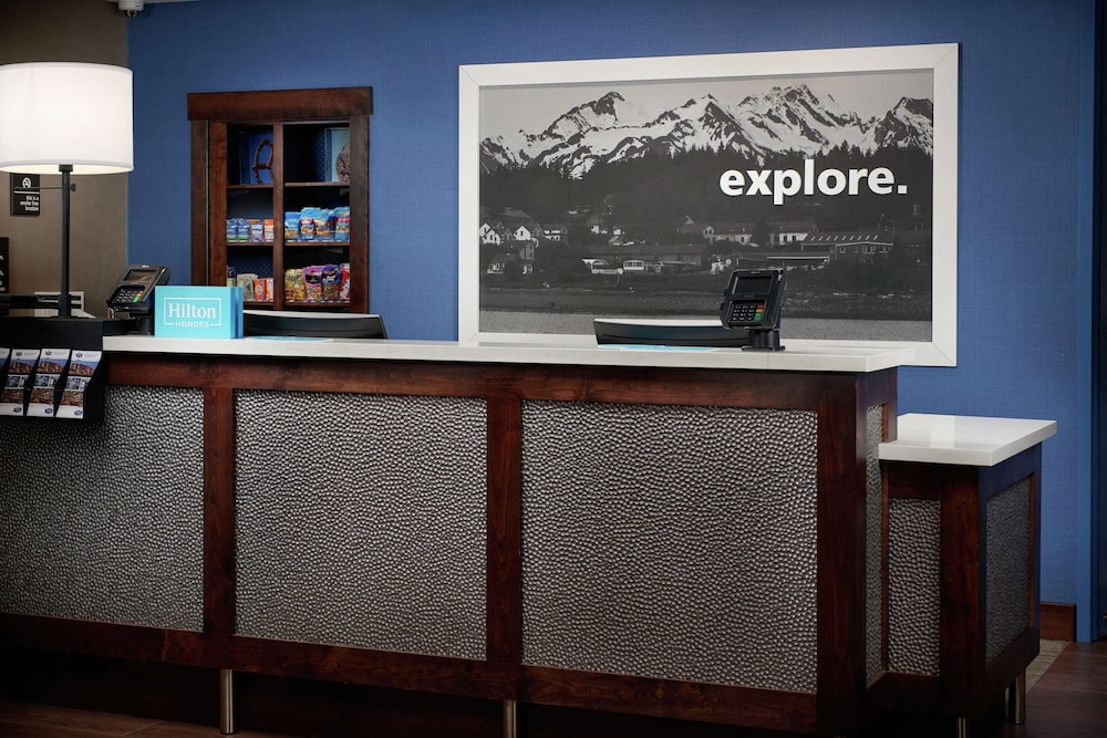 Hampton Inn & Suites Portland Vancouver - photo 4