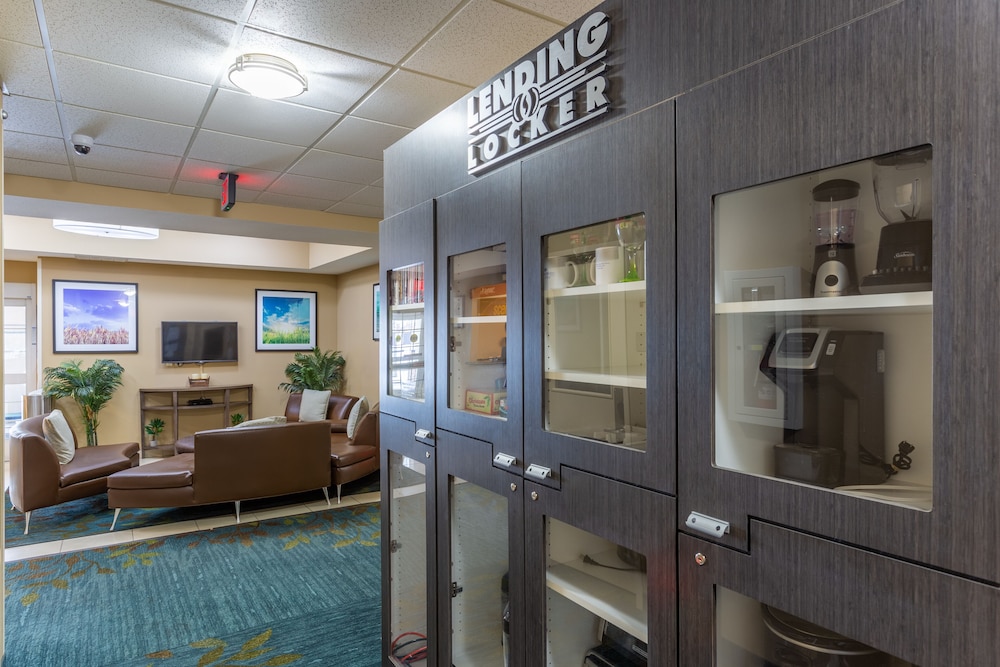 Candlewood Suites Airport by IHG - photo 25