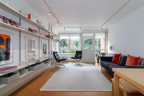 2 bedroom minimalist apartment in Borough — 4-Star Luxury Hotel in London, United Kingdom
