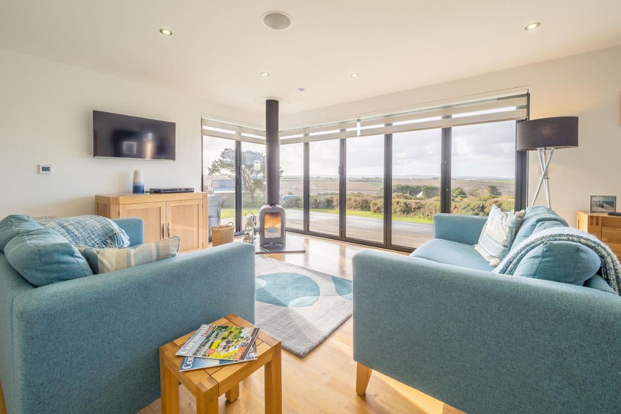 Wavelength in Falmouth, United Kingdom