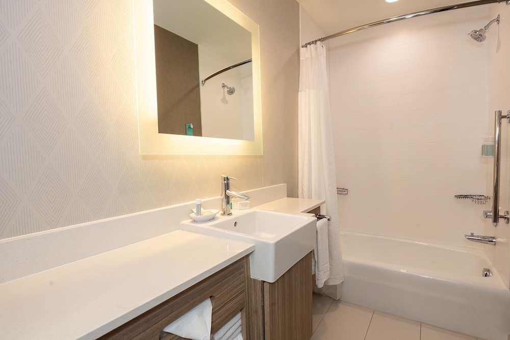 SpringHill Suites by Marriott Dallas McKinney Allen - photo 8