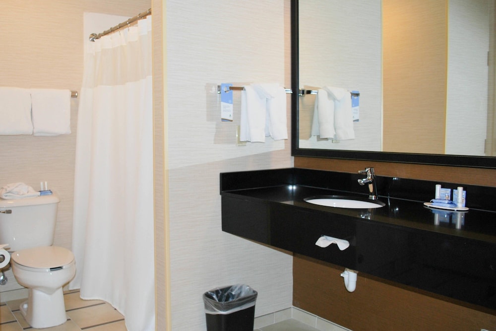 Fairfield Inn Kansas City Downtown Union Hill by Marriott - photo 12