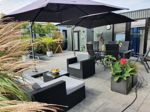 Breskens Chalet Lampenfieber Breskens mit Zaun Hausnr A027 — 4-Star Luxury Hotel in Breskens, Netherlands