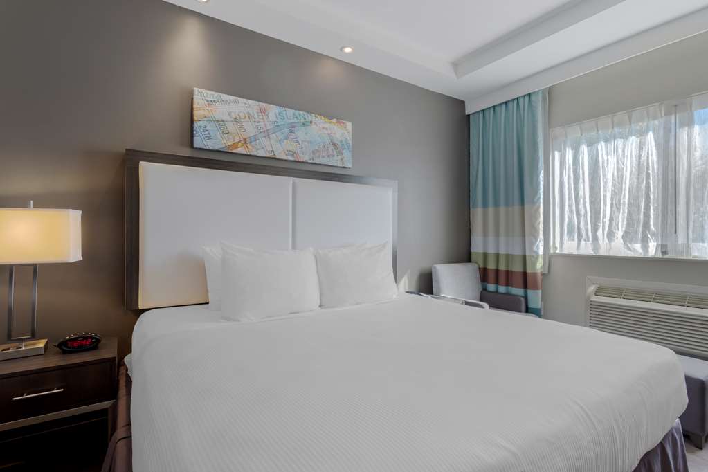 Best Western Plus Brooklyn Bay Hotel - photo 20