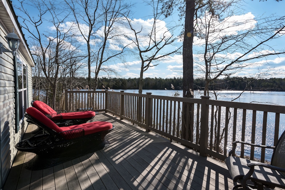 Swan Lake Resort Rentals - photo 4