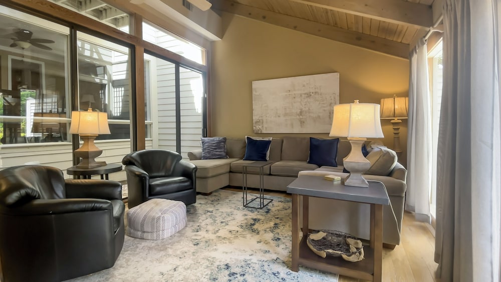 203 Twin Oaks at The Sea Pines Resort - photo 6